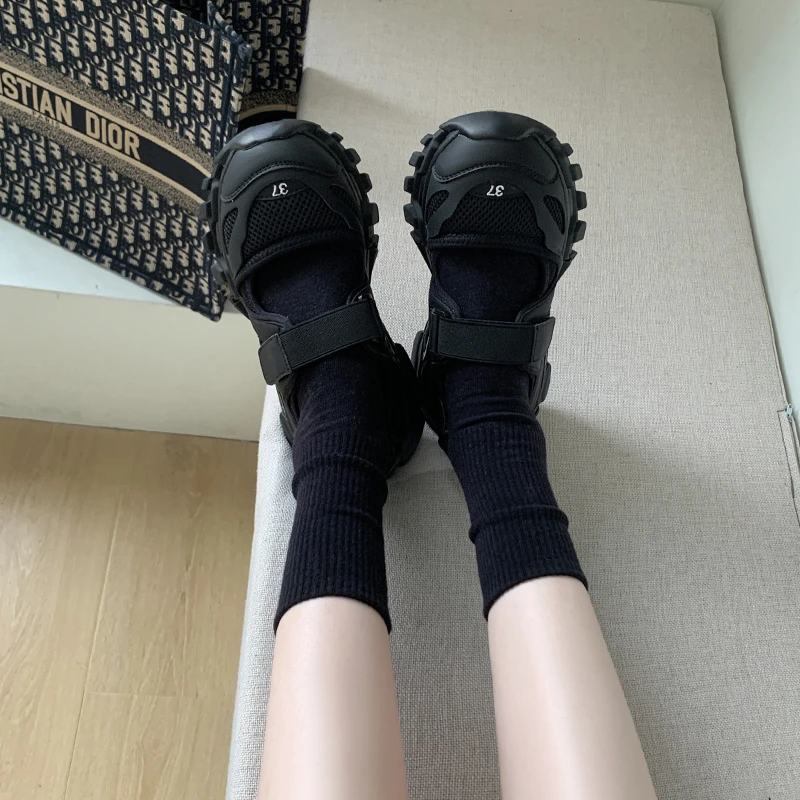 女性スポーツサンダルウェッジ中空アウト女性サンダル屋外クール - Outdoor Sport Outfit のレビューと価格
