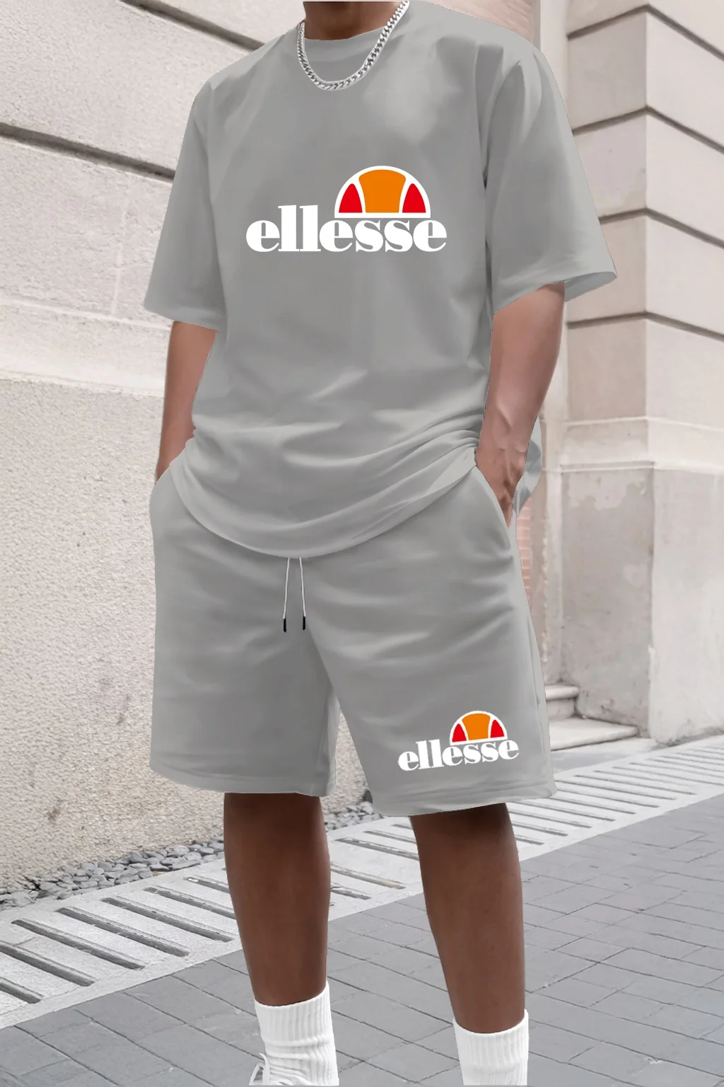 2026年夏新作 メンズカジュアル クルーネック半袖Tシャツ - Outdoor Sport Outfit のレビューと価格